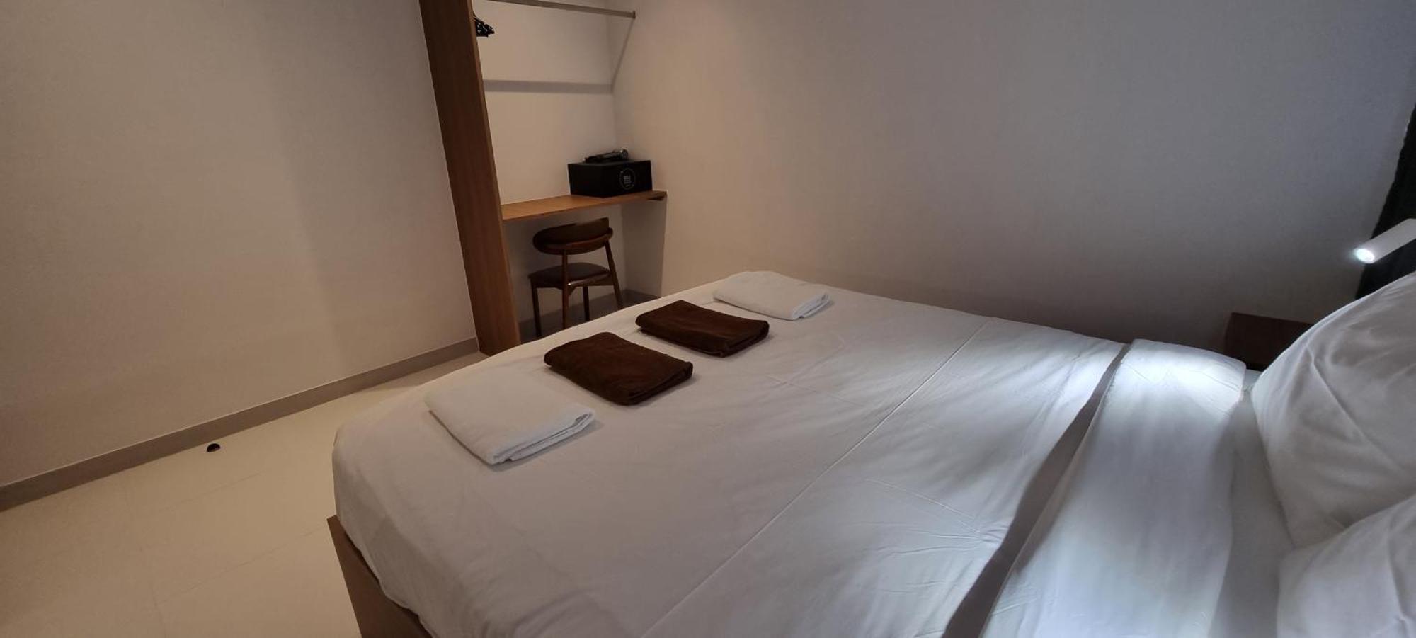Samutra Residences Thong Sala Bagian luar foto